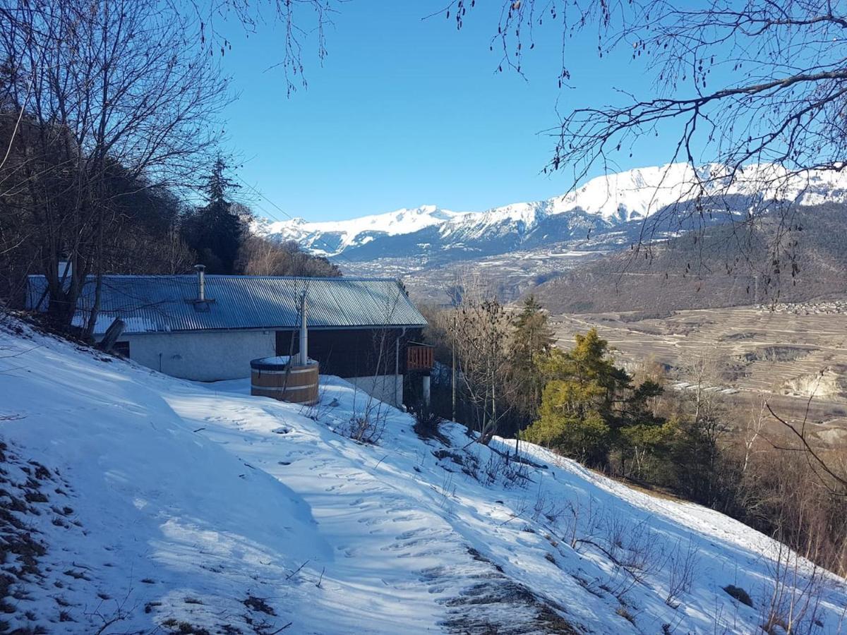 Eco Lodge With Jacuzzi And View In The Swiss Alps Grône المظهر الخارجي الصورة