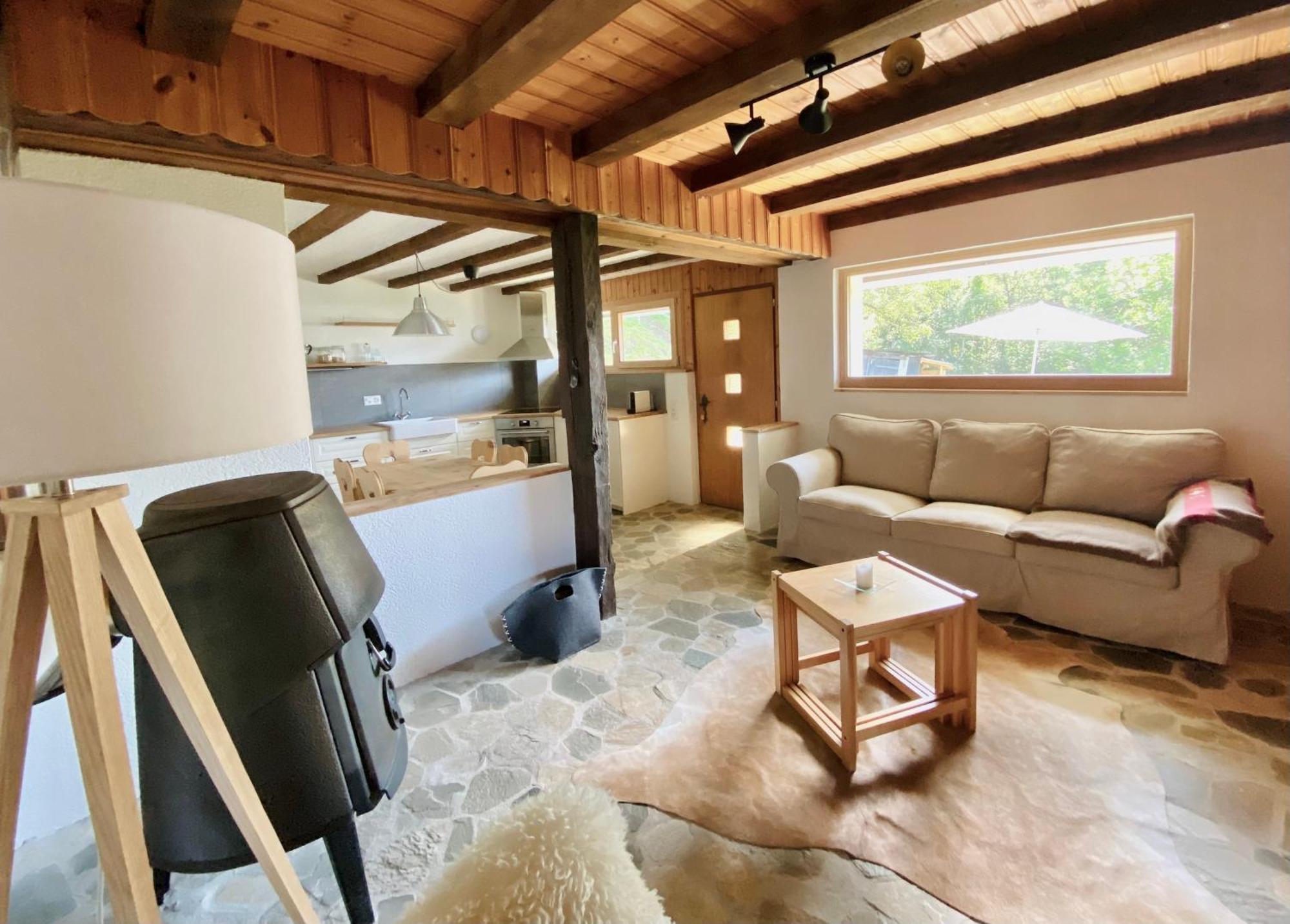Eco Lodge With Jacuzzi And View In The Swiss Alps Grône المظهر الخارجي الصورة