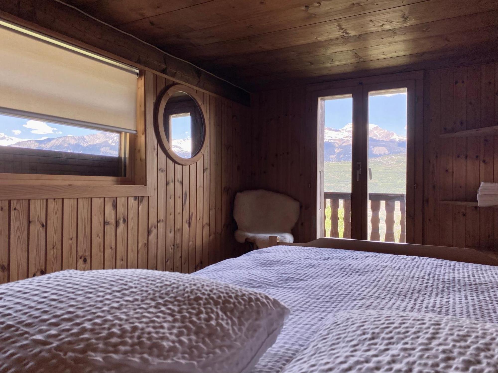 Eco Lodge With Jacuzzi And View In The Swiss Alps Grône المظهر الخارجي الصورة